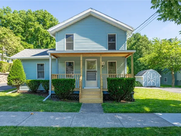 22 Fitch St, Churchville, NY 14428