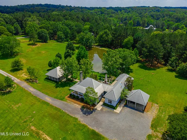 241 A Highland Hills Ln, Flora, MS 39071