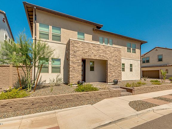 4th image of 2382 W Gloria Ln