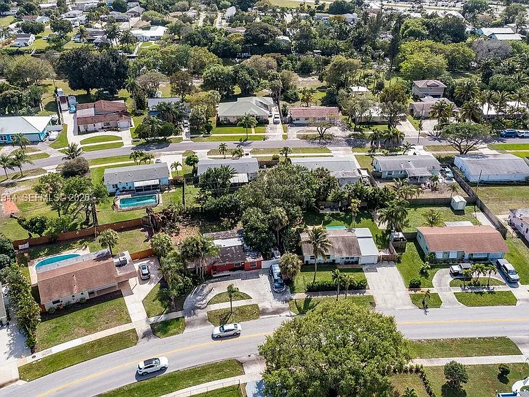 913 Lighthouse Dr — Photo 5