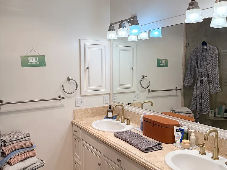 4650 Crown Ave — Photo 15