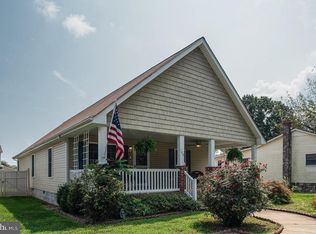 108 2nd St, Colonial Beach, VA 22443
