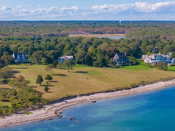 23 Mattarest Ln, South Dartmouth, MA 02748