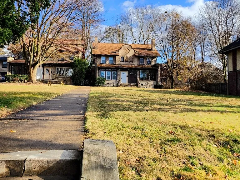 Property set back beautifully on highly desired Shady Ave just short walk to Forbes Ave Business district __________