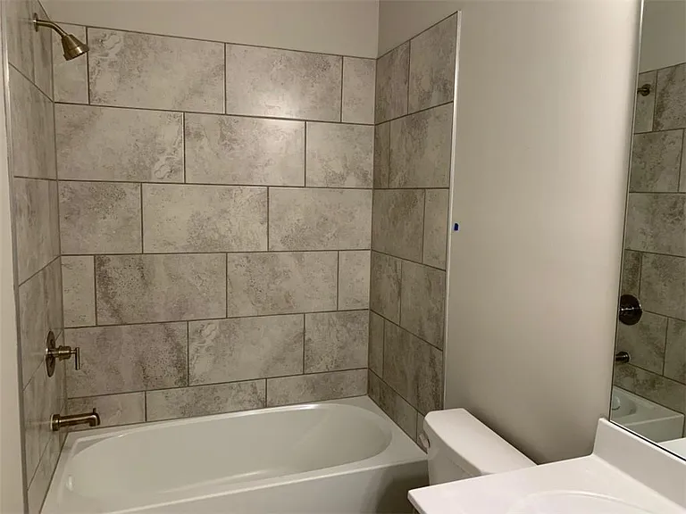 6007 Skellig St — Photo 14