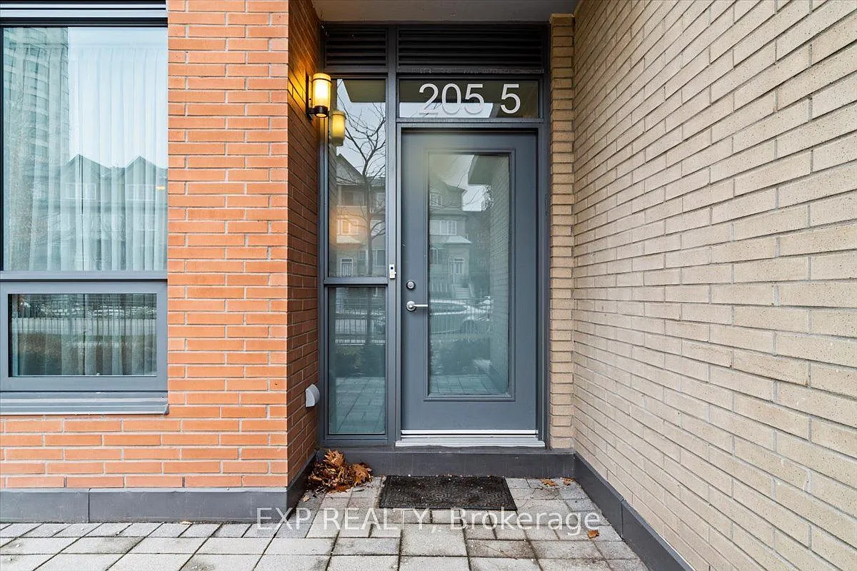 3 bed, $2,995 — Photo 2