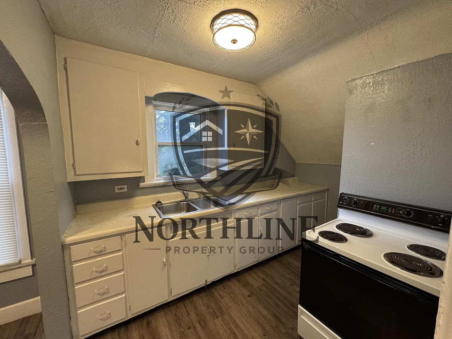 1 bed, 1.0 bath, 792 sqft, $825 — Photo 2