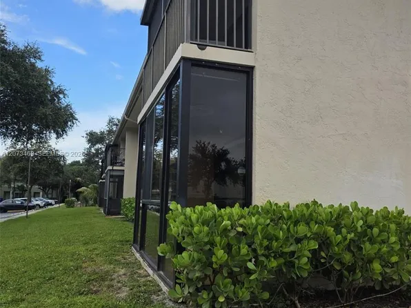 5981 Washington St APT 206, Hollywood, FL 33023