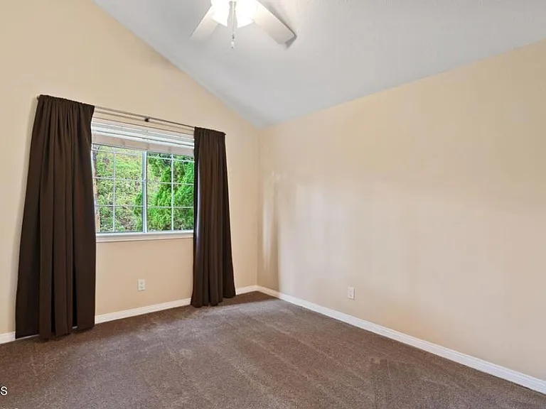 447 Santa Barbara Cir — Photo 14