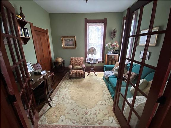 4th image of 1307 Marlowe Ave