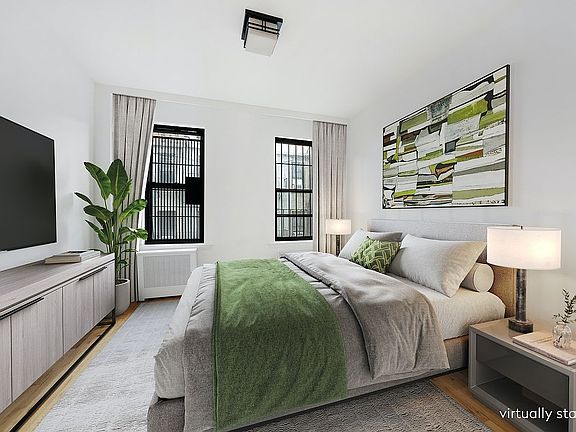 3rd image of 215 E 88th St APT 4C