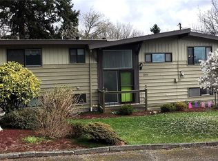 22814 13th Ave S, Seattle, WA 98198