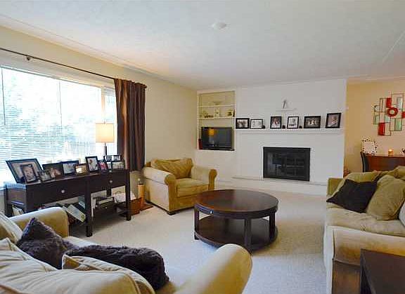 5th image of 4585 Marlborough Dr