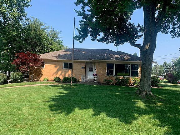 2nd image of 30 Hume Hill Dr