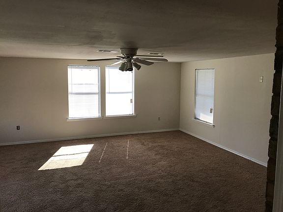 4th image of 96 N Shirley Ln