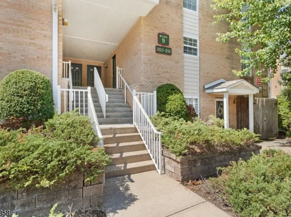 209 Vista Drive, Hanover Twp., NJ 07927