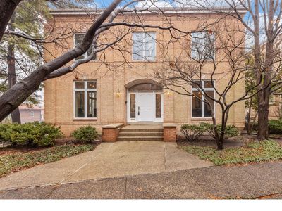 4 W Walinca Walk, Saint Louis, MO, 63105