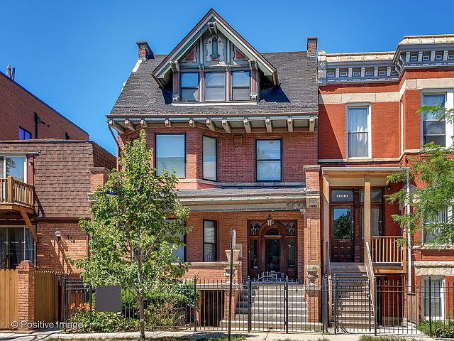 1st image of 1032 W Diversey Pkwy #1
