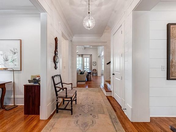 5th image of 510 Saint Barbaras Ln