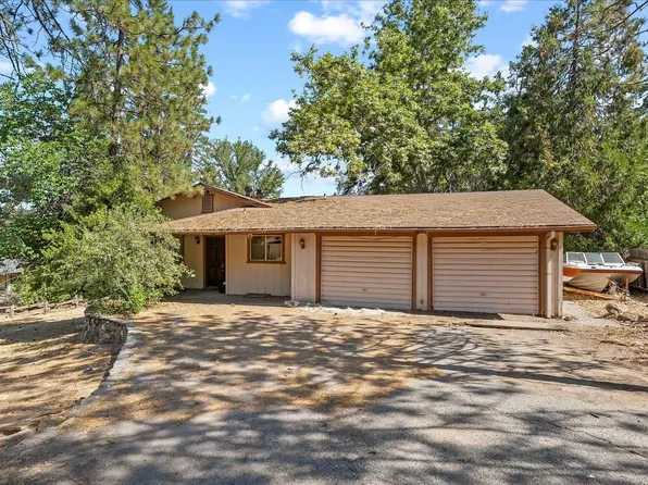 39775 Pine Ridge Rd, Oakhurst, CA 93644
