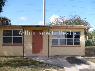 732 Mercedes Ave, Daytona Beach, FL 32114