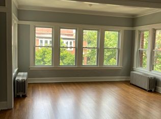 2517 W Gunnison St APT 2, Chicago, IL 60625