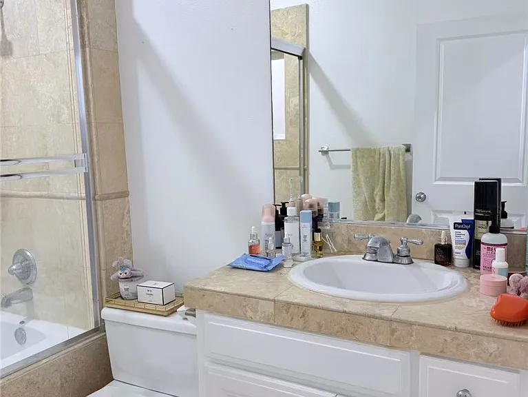 2125 S Bentley Ave #107 — Photo 17