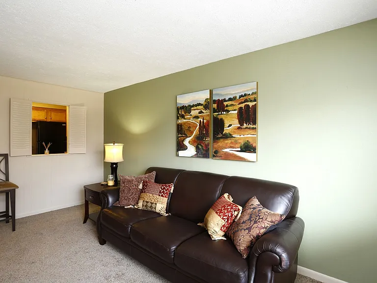 Chamberlain I & II Apartments — Photo 18