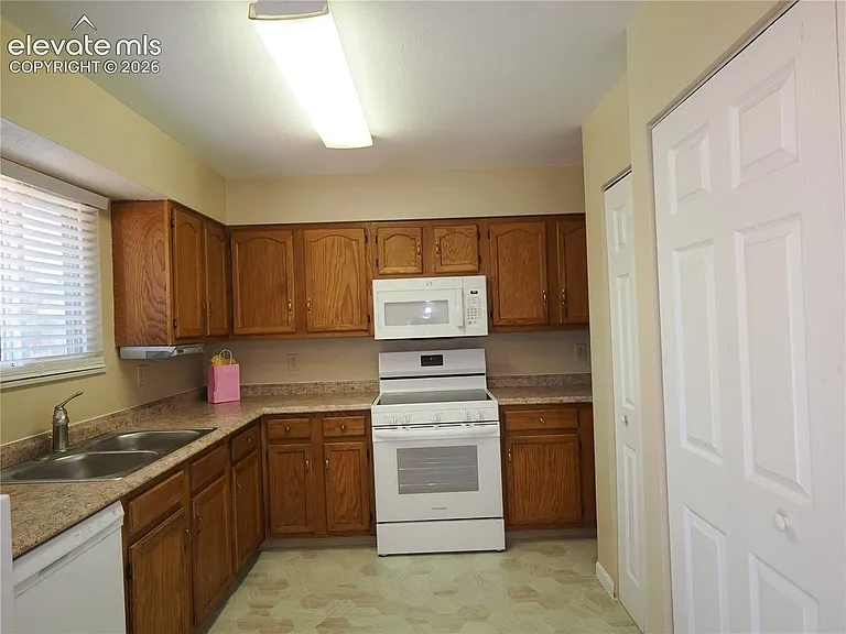 7525 Deer Trl — Photo 7