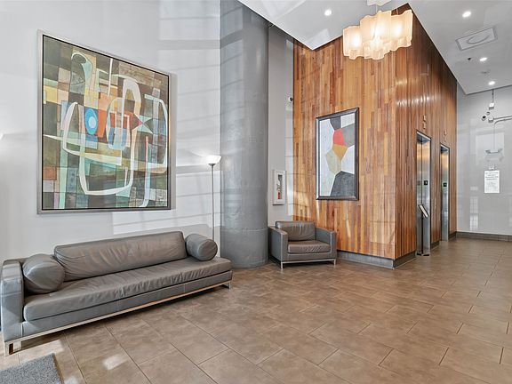 3rd image of 1122 Jackson St APT 313