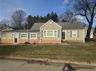 801 E Paige Ave, Barberton, OH
