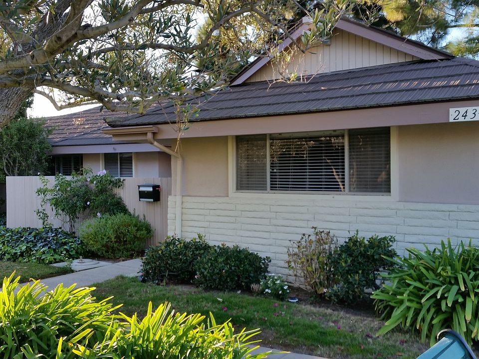 2nd image of 243 Moreton Bay Ln Unit 3
