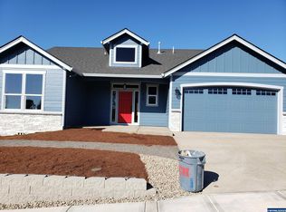 579 NW Cascade Mountain Dr, Dallas, OR 97338