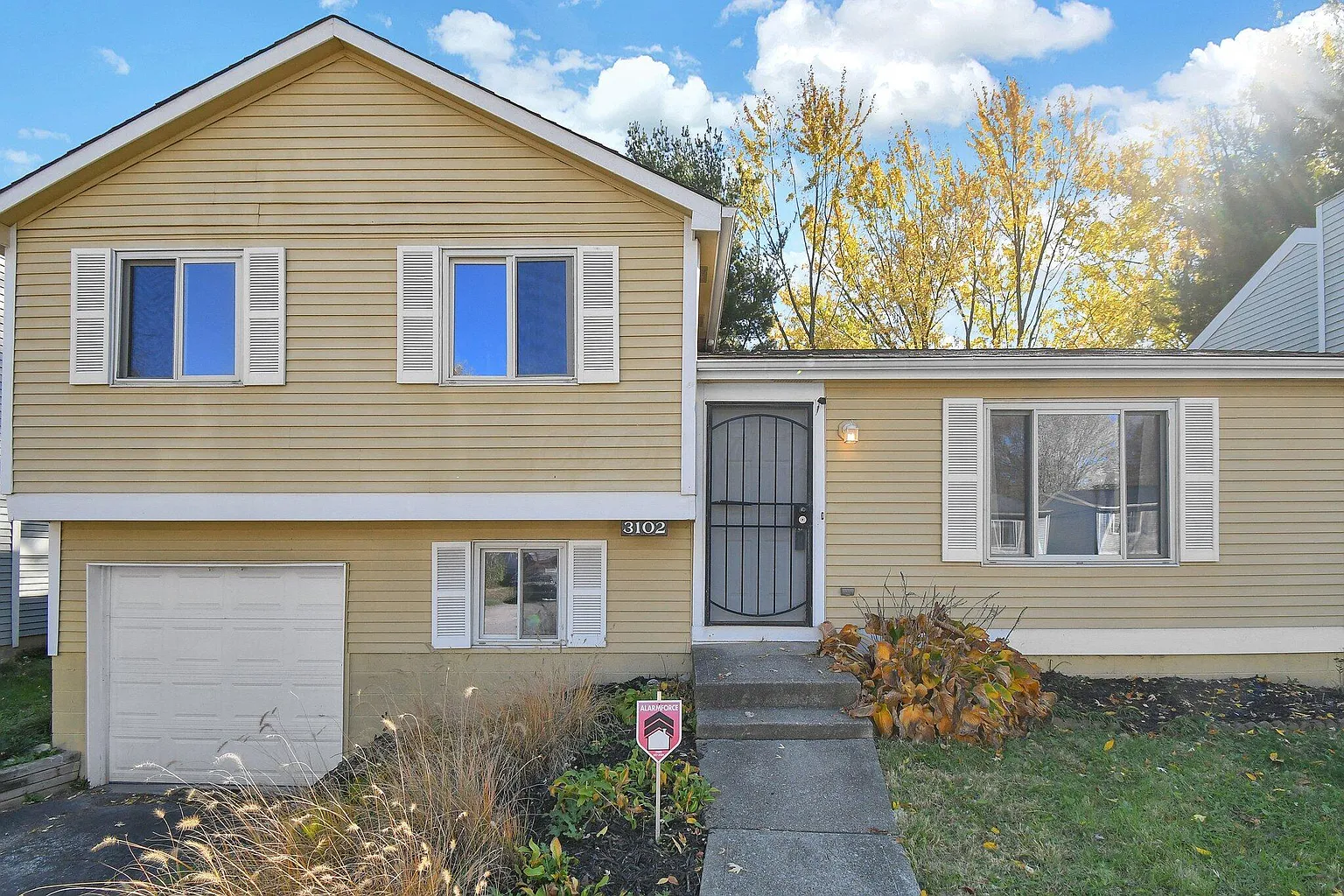 3102 Dewbourne Dr photo 1