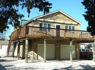 209 S Barnegat Ave, Surf City, NJ 08008