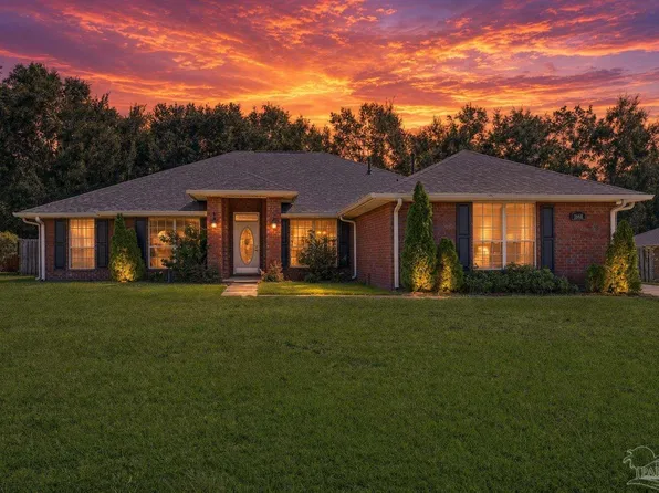 1668 Hollow Point Dr, Cantonment, FL 32533