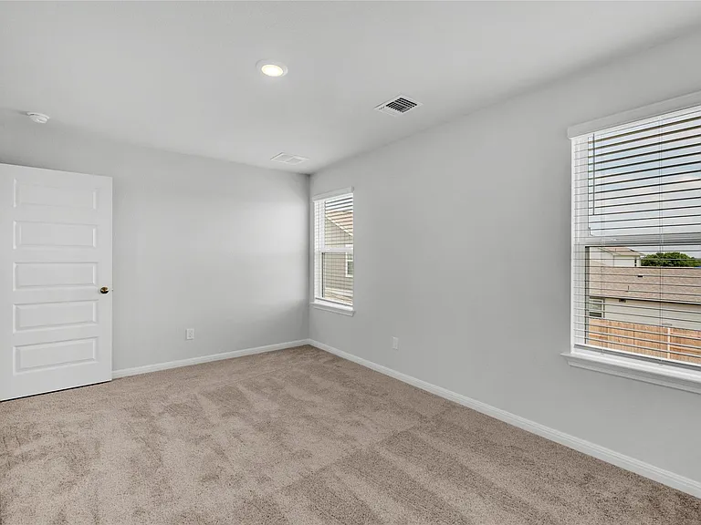 2412 Ekvall Dr — Photo 15