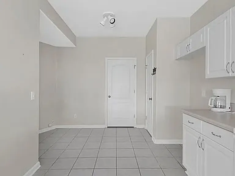 2612 Ravenwood Ct — Photo 19