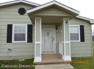 311 NW 5th St, Cache, OK 73527