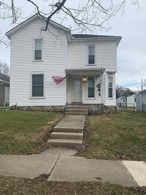 1st image of 520 2nd Ave