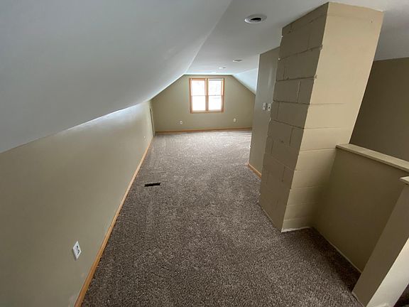 4th image of 2109 Regina Ave