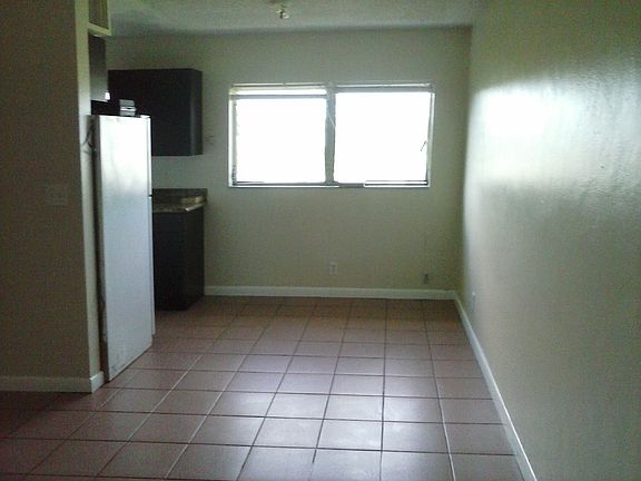 5th image of 2210 NW 7th Ct APT 2
