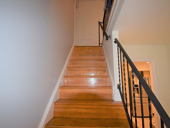 5th image of 6706 Stoneybrooke Ln