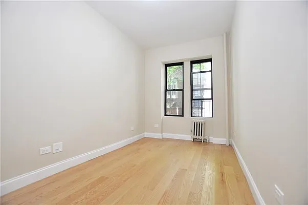 Rented by Buchbinder & Warren | media 26