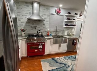 5102 Oakley Ct, Bushkill, PA 18324