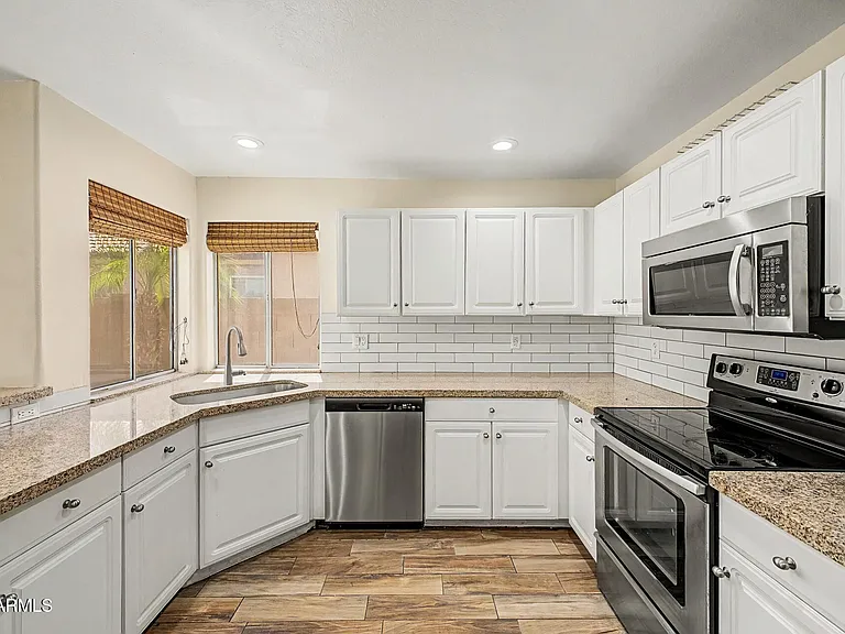 2155 W Olla Ave — Photo 15