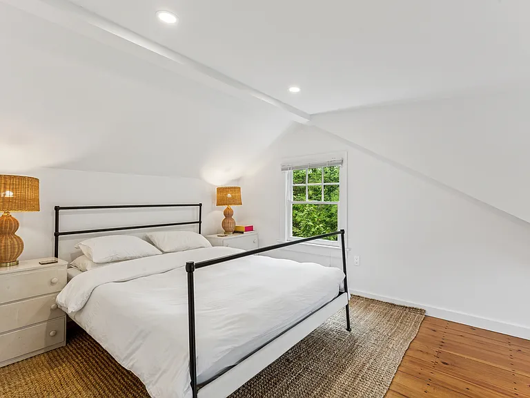 12 Jackson St — Photo 15