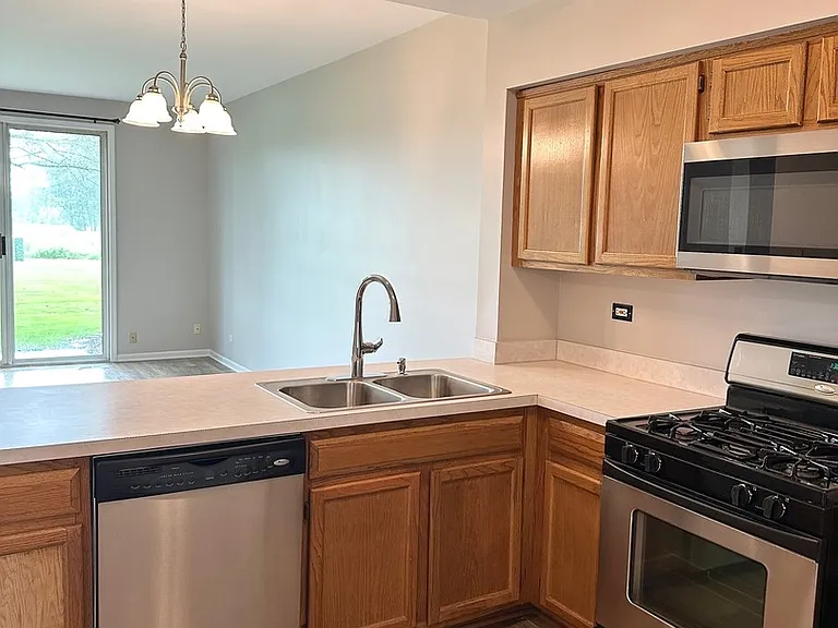 179 Polaris Dr — Photo 2