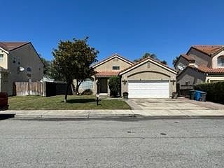 2nd image of 470 Bordeaux Pl