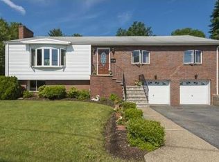 15 Fairlane Rd, Stoneham, MA 02180